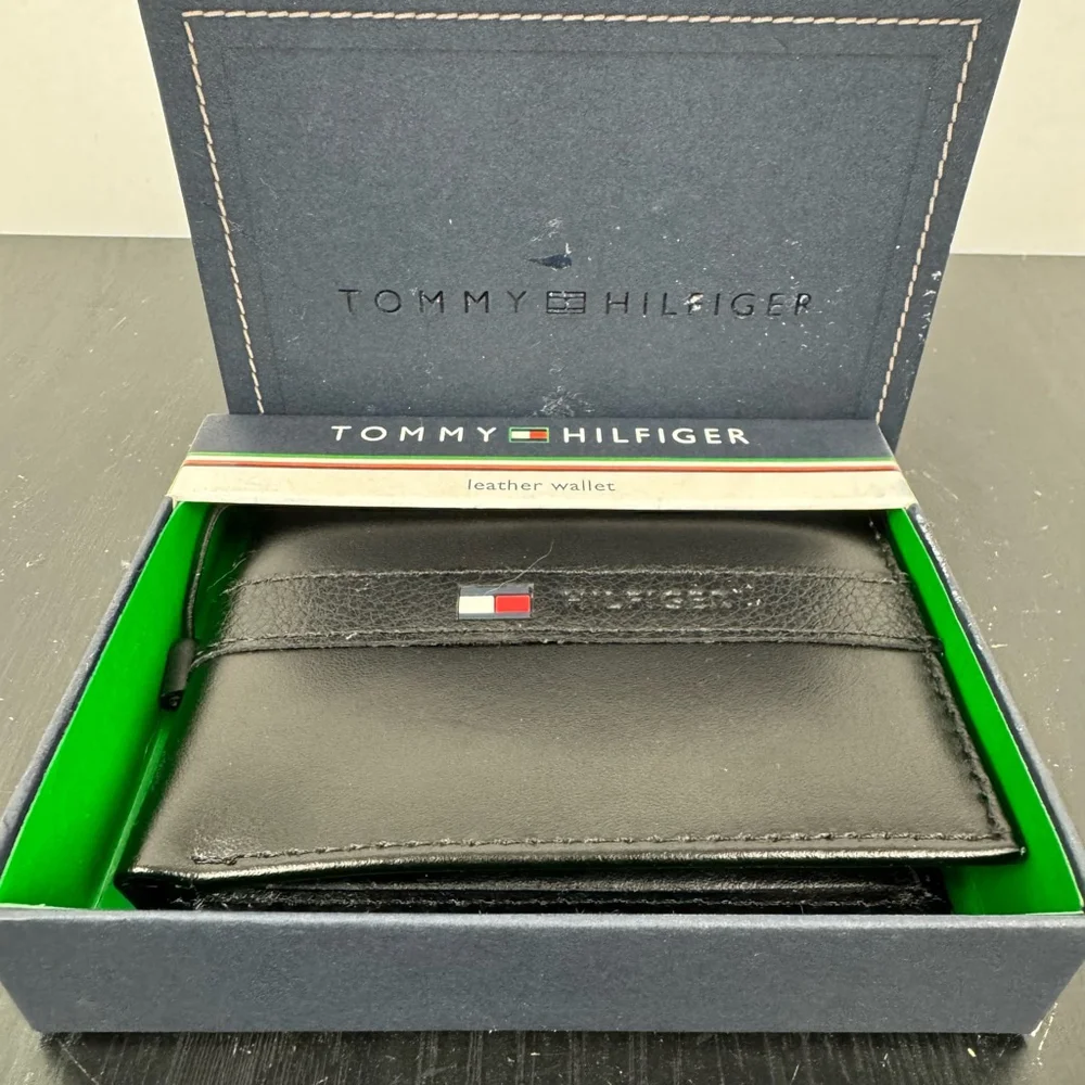 Tommy Hilfiger Ranger Mens Wallet Black Leather Slim Bifold Card Holder Logo NWT